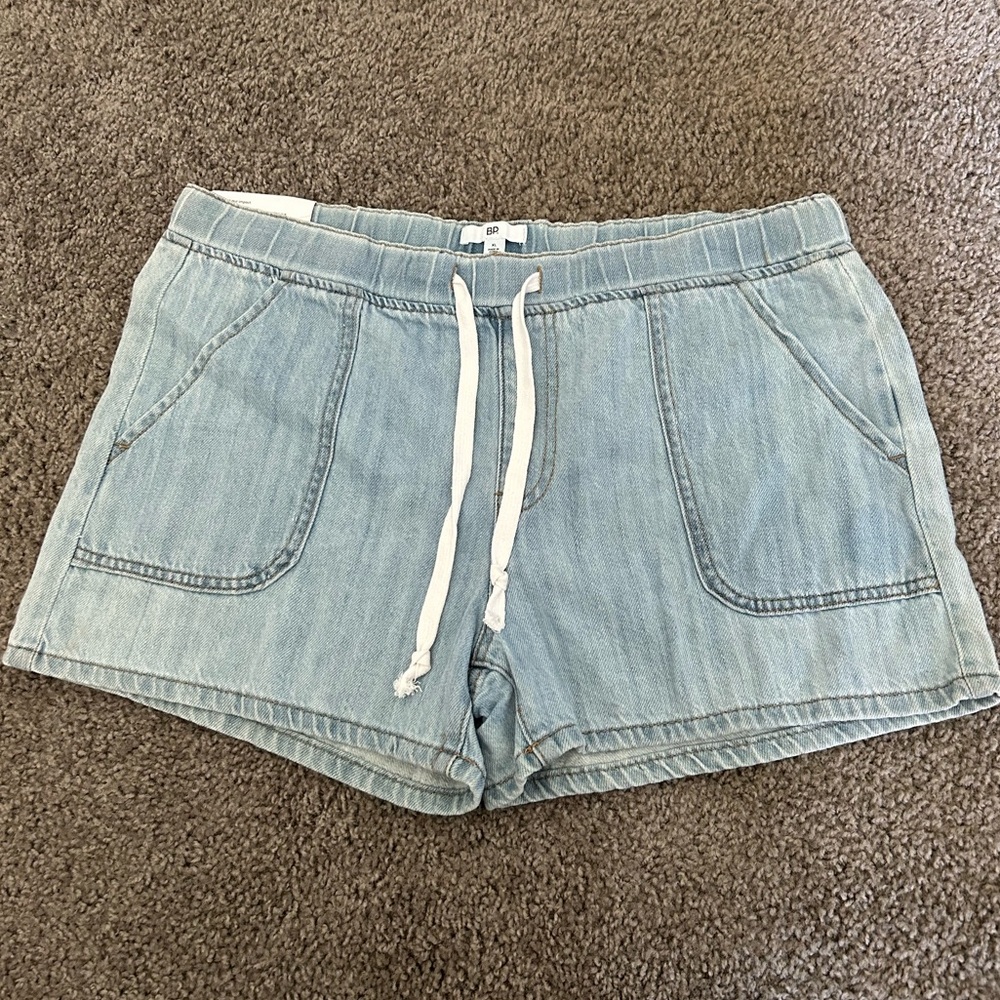 NEW Nordstrom pull on denim shorts
